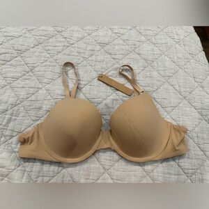 NEW! SKIMS T-SHIRT BRA SIZE 38A